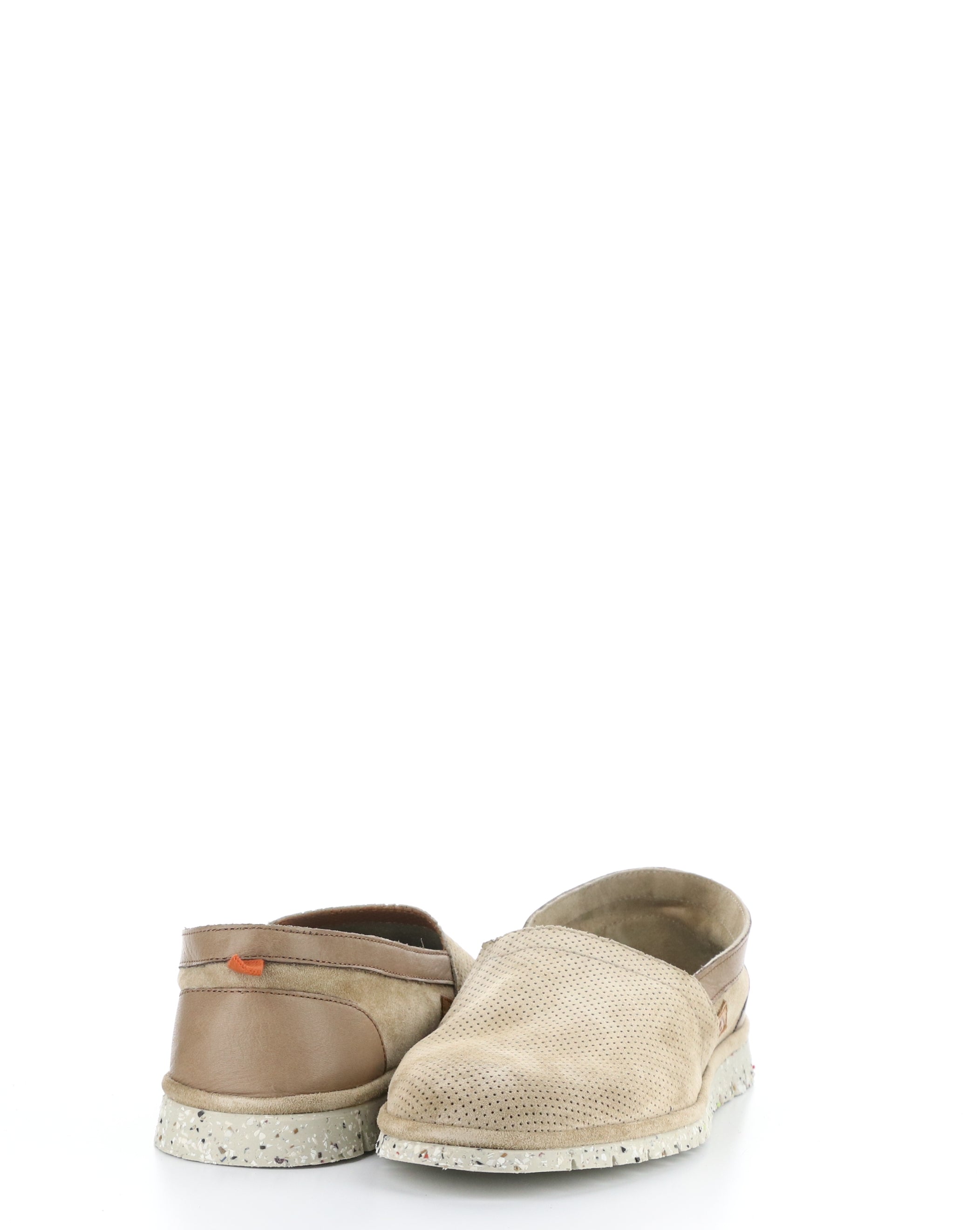 11162 SAND Round Toe Shoes