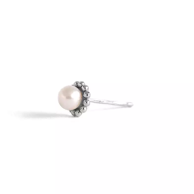 Dot Pearl Stud Earring, Silver (single)