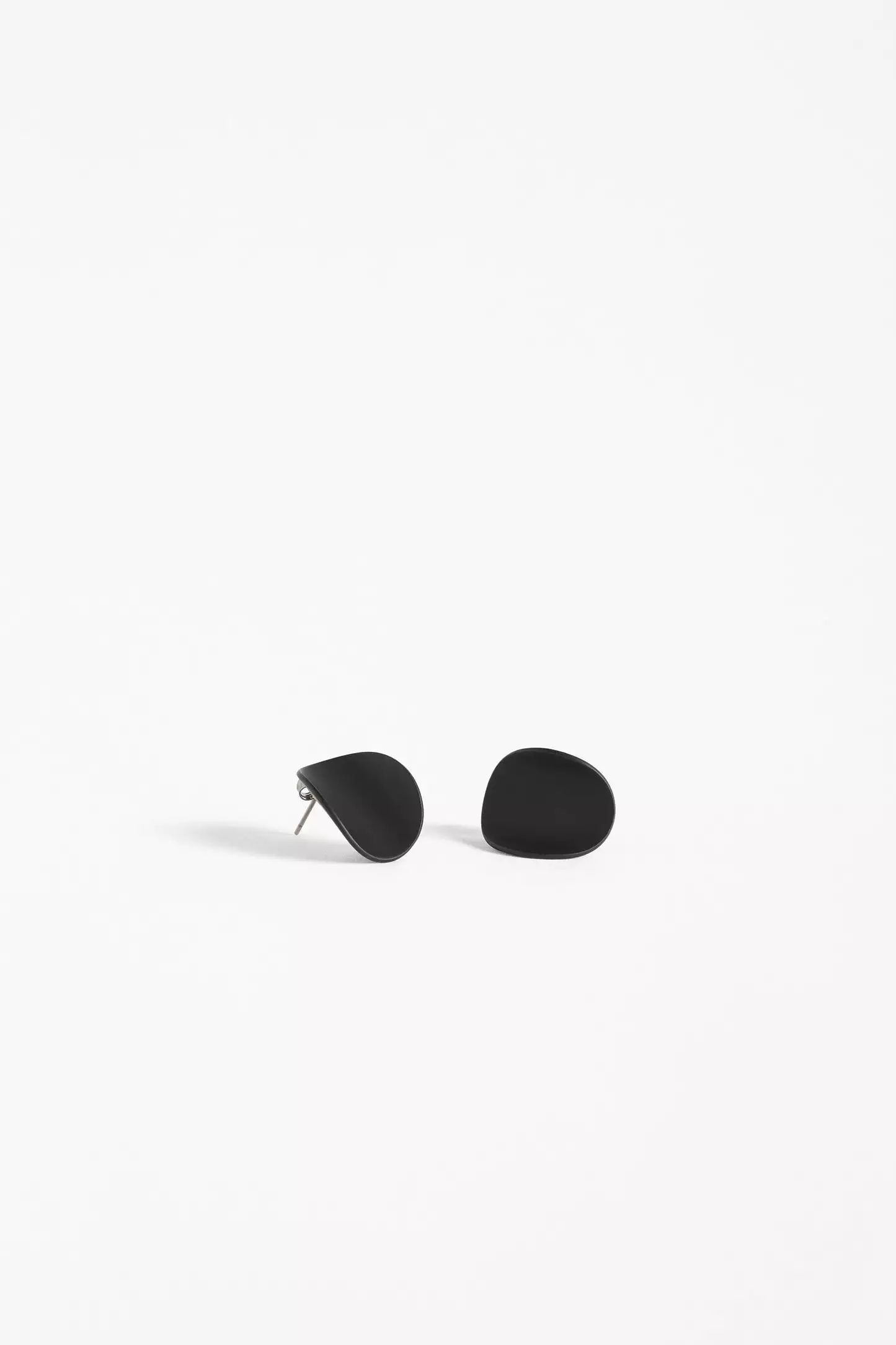 Elk The Label - Kave Stud Earring - Black