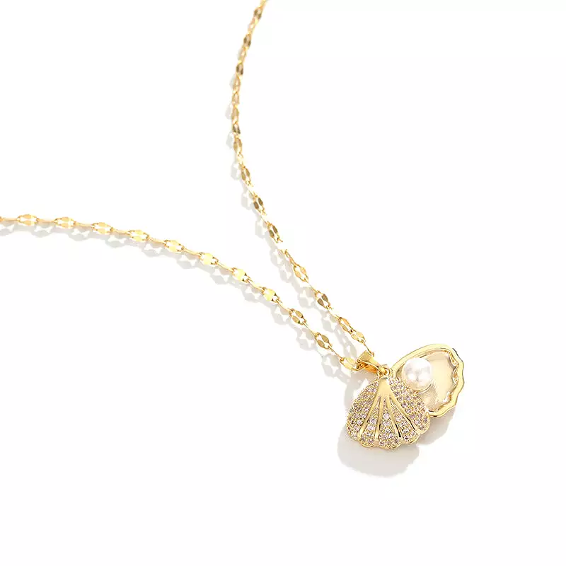 Korean style diamond-encrusted fashionable shell pearl necklace