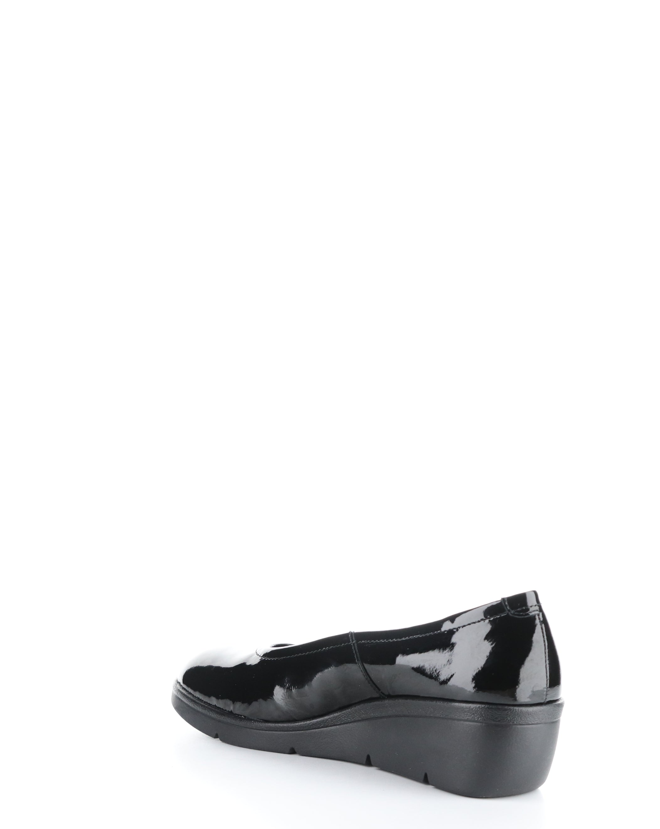 NUMA570FLY 013 BLACK Round Toe Shoes