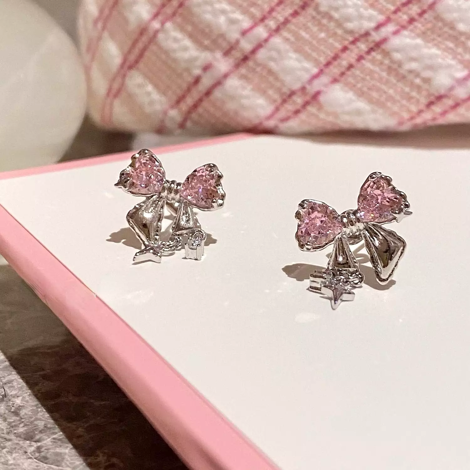 Pretty Diamond Ribbon Earrings - Kimi