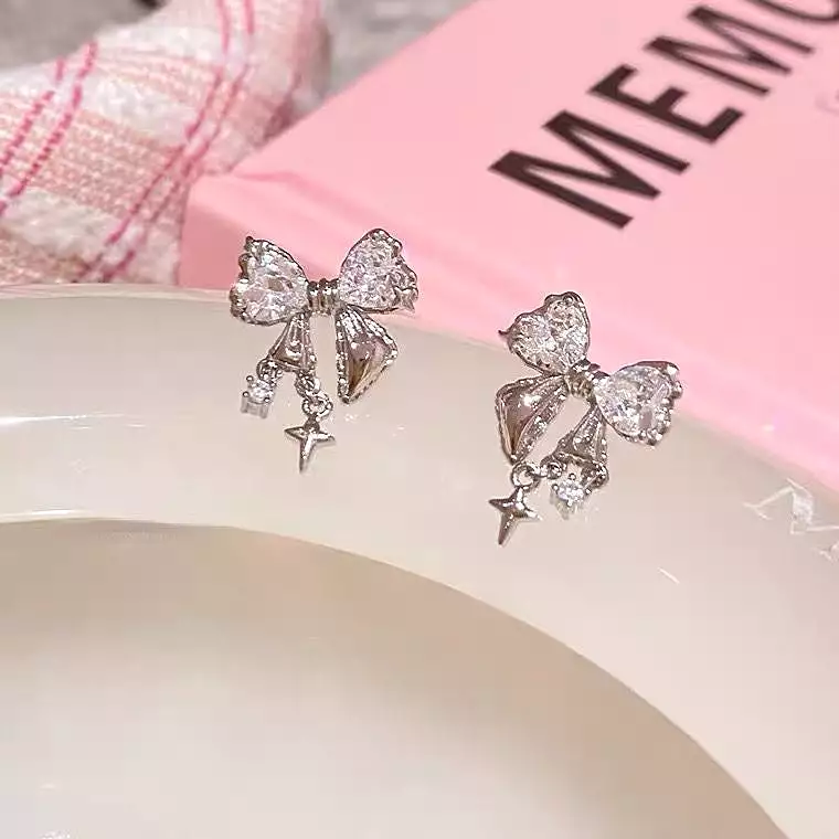 Pretty Diamond Ribbon Earrings - Kimi