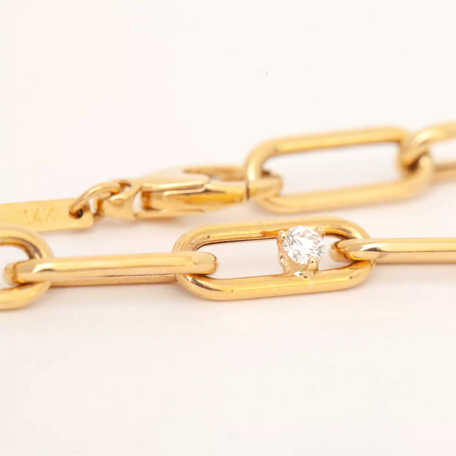 Single Nested Diamond Large Paperclip Chain Bracelet